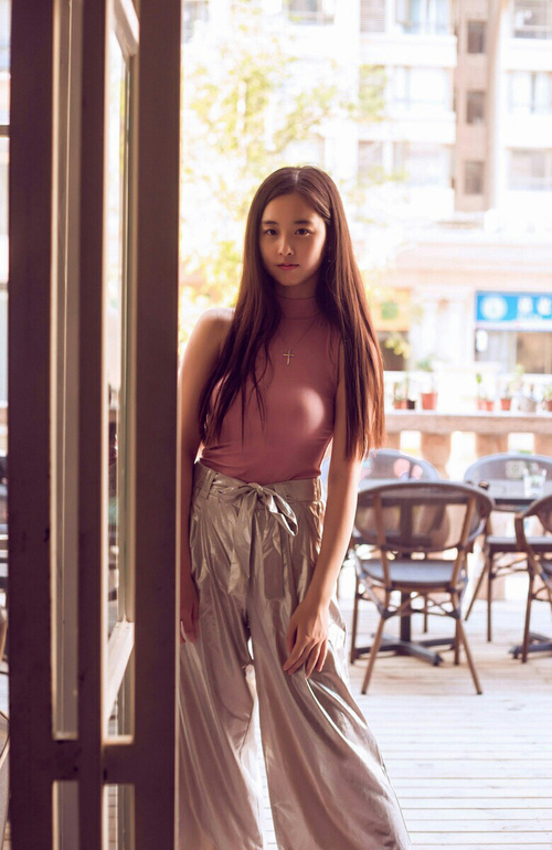 巴萨力克阿根廷豪门，富安健洋生涯里程碑闪耀，足球世界的双星辉映